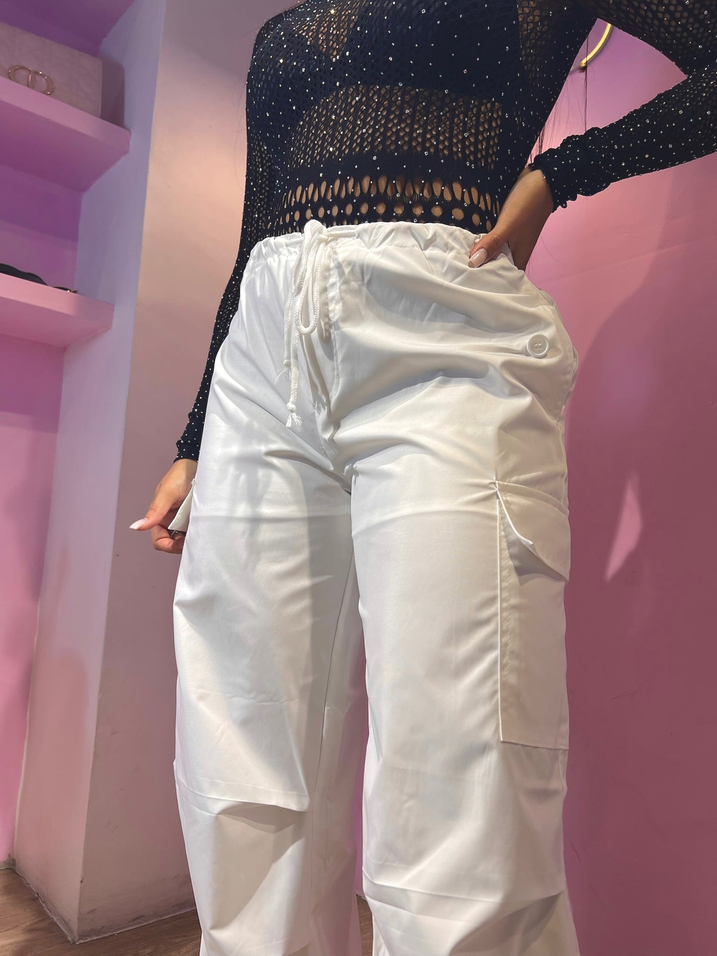 Pantalón parachute cargo blanco de pretina