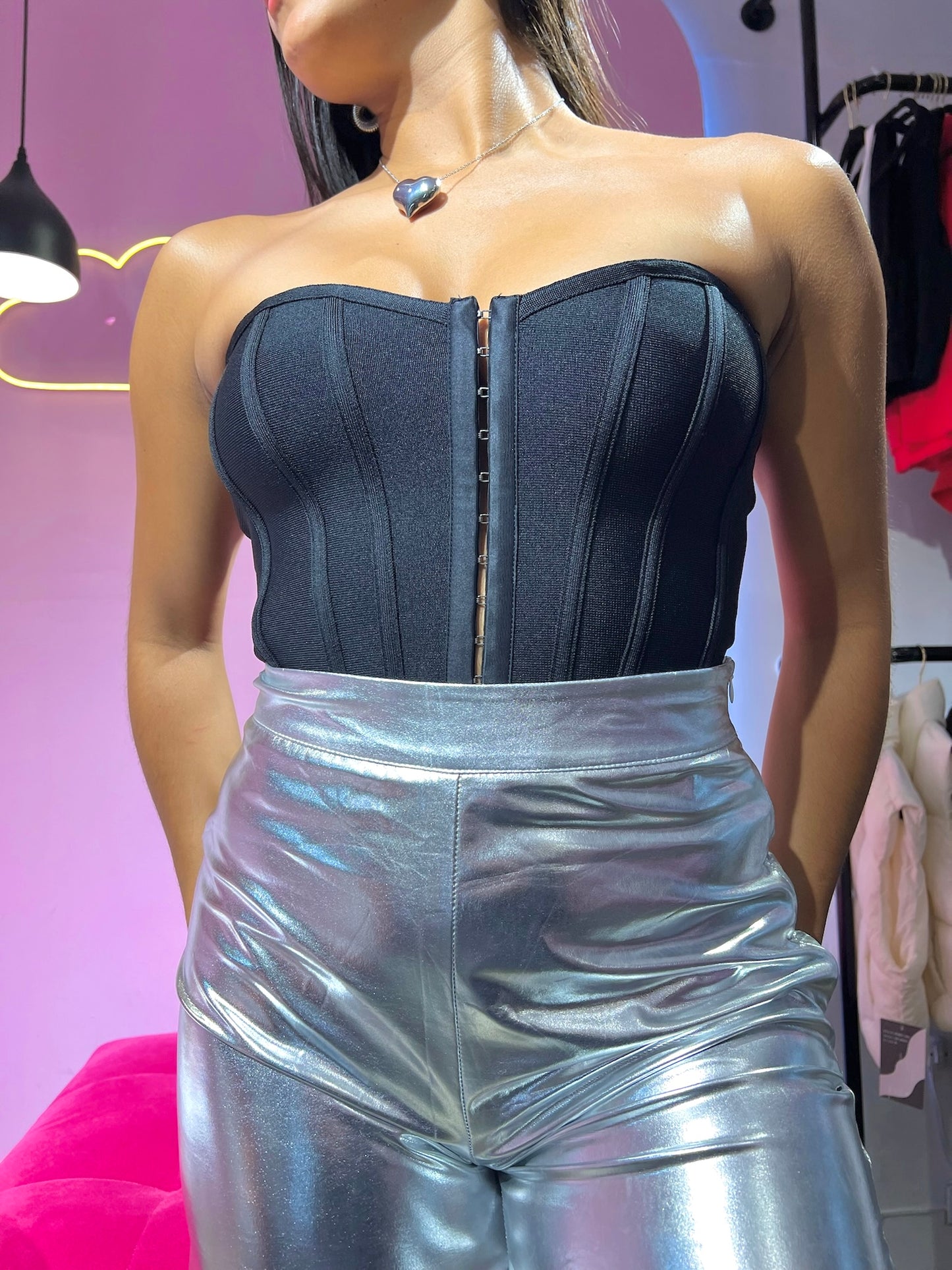 Corset escote corazón de armazón negro