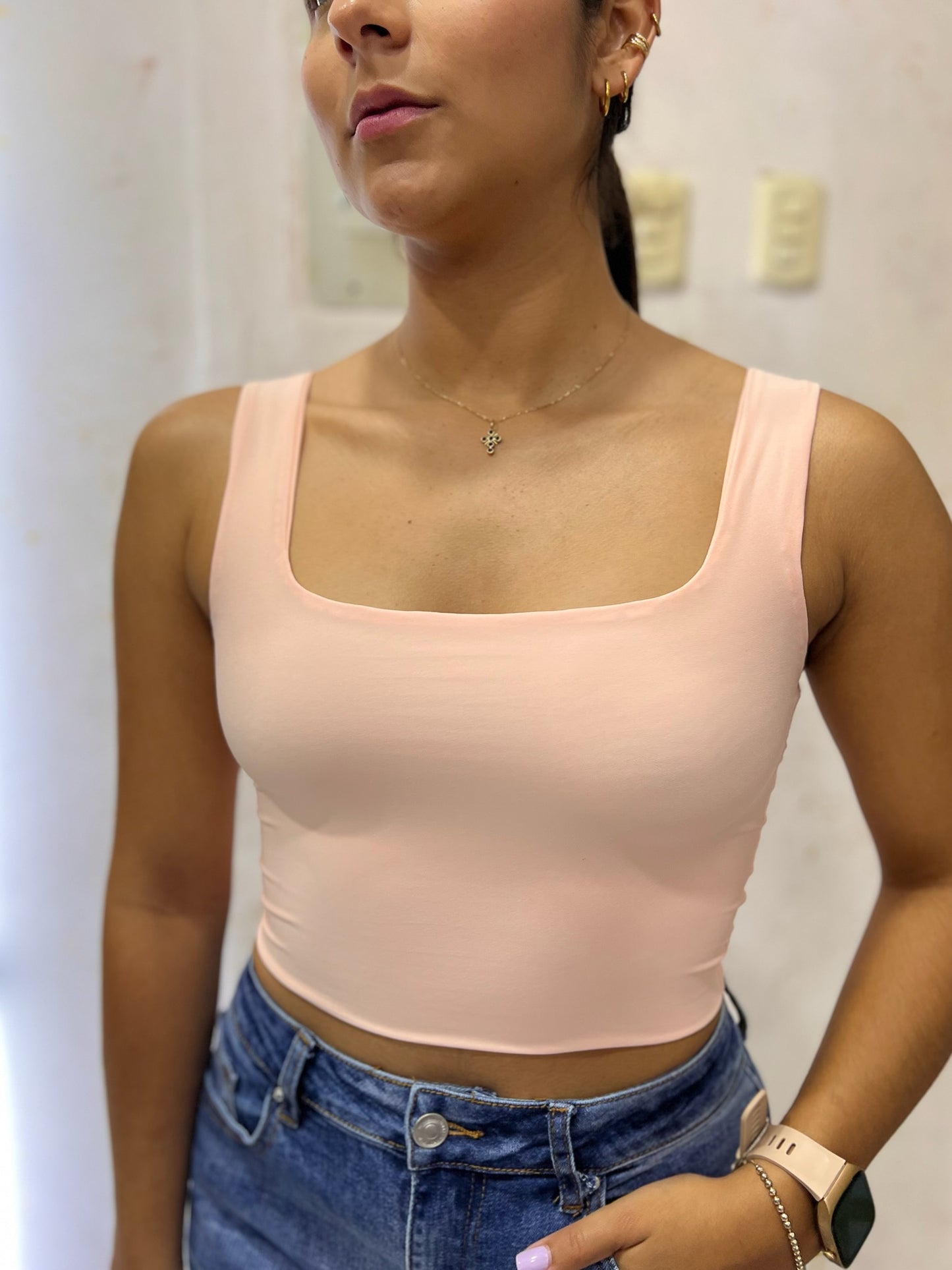 Top escote cuadrado básico color nude