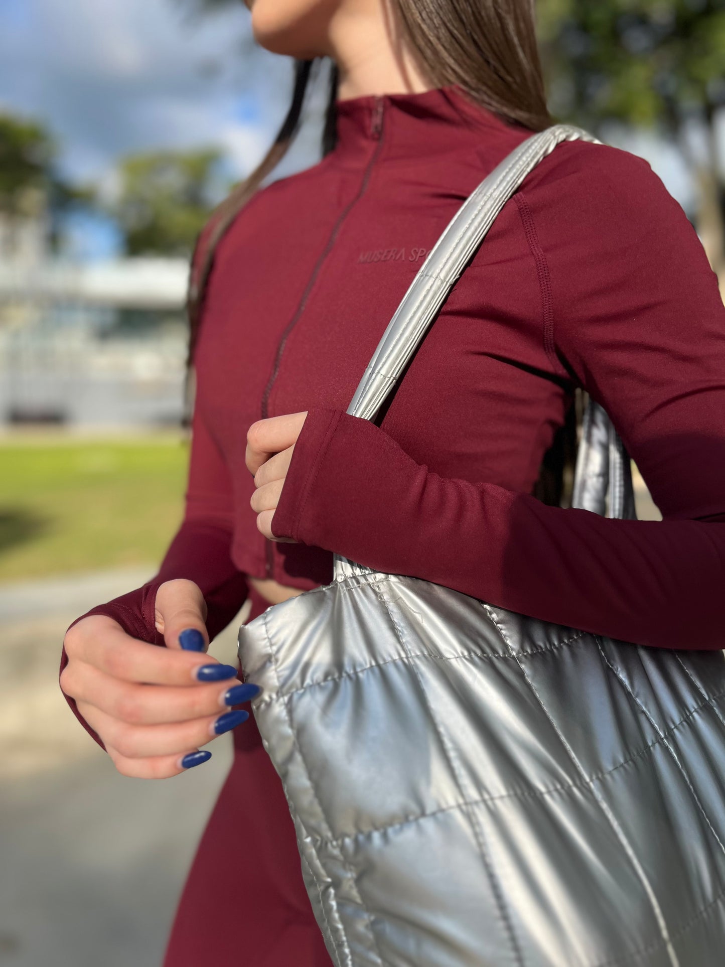 Chaqueta deportiva musera vinotinto
