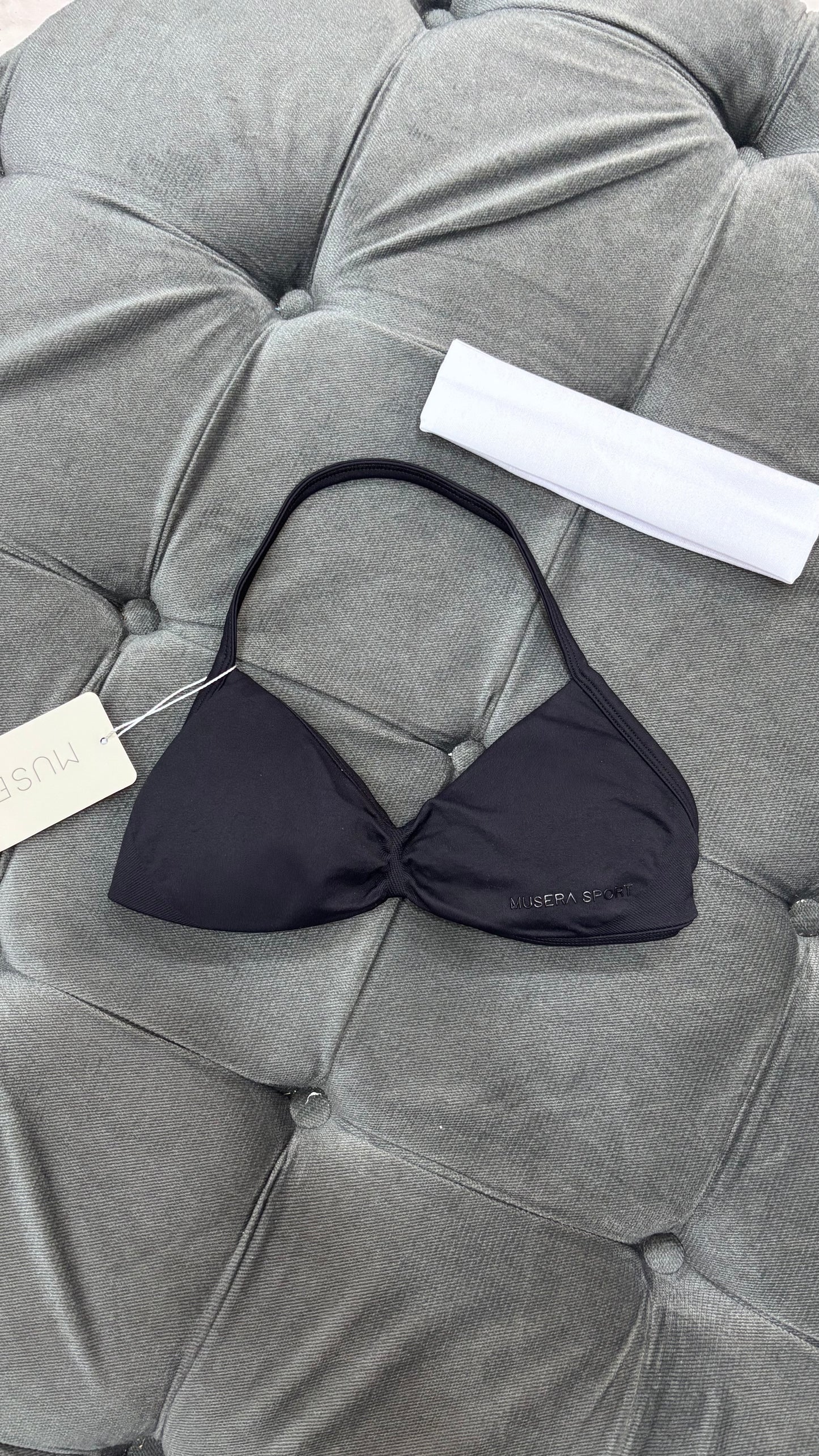Top cuello V de tirantes y espalda descubierta MUSERA negro
