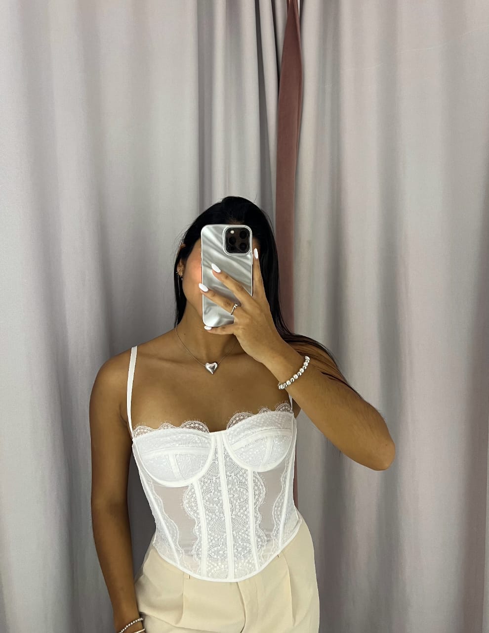 Corset de encaje blanco