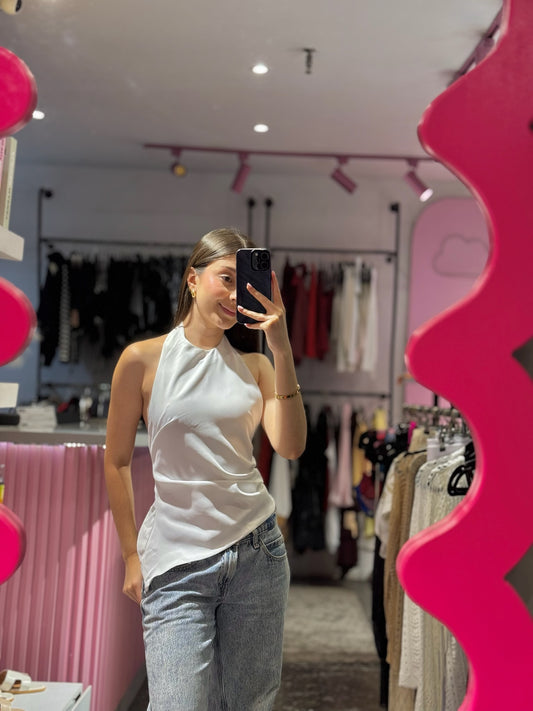 Top cuello halter arruchado lateral asimétrico y espalda descubierta MUSERA blanco