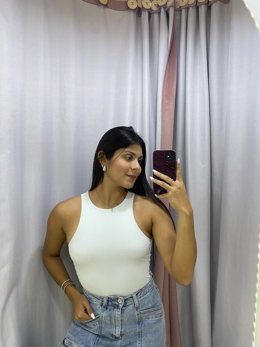Body blanco cuello halter