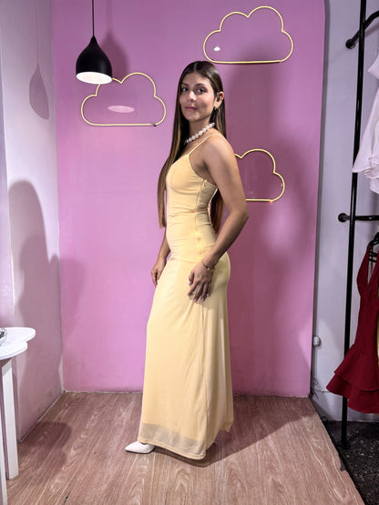 Vestido largo de copas amarillo pastel de malla