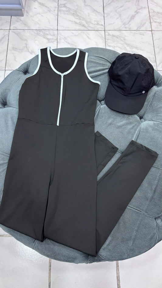 Enterizo largo escote halter con cierre frontal y bordes blancos femenino deportivo marrón oscuro