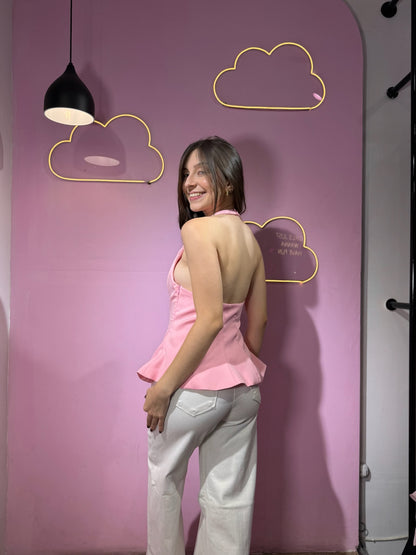 Top al cuello rosa pastel con plises y espalda descubierta