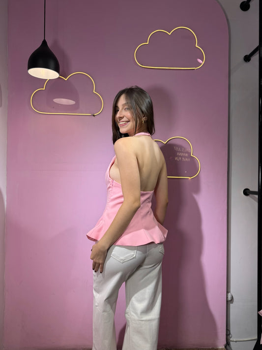 Top al cuello rosa pastel con plises y espalda descubierta