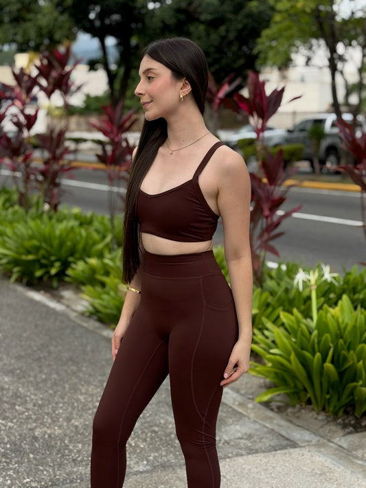 Set de top y legging básico deportivo Marron