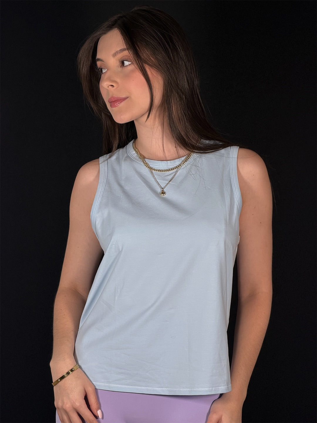 Franelilla con abertura en los costados deportiva femenina GLOWMODE sólido azul celeste
