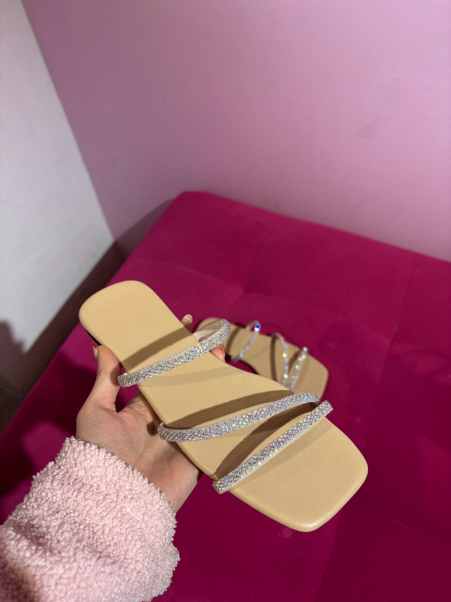 Sandalias de tirantes con pedrería
