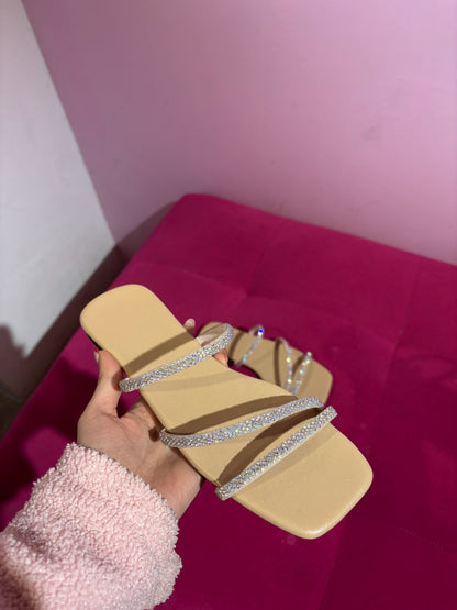 Sandalias de tirantes con pedrería