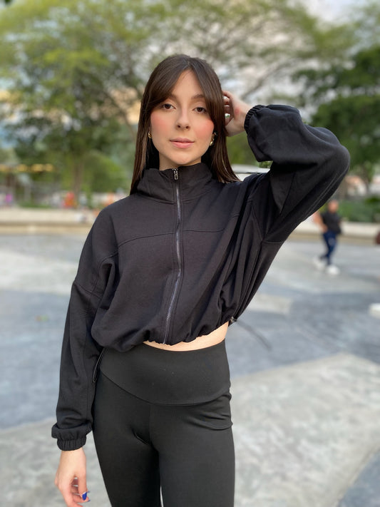 Hoodie cuelo alto negro de cierre