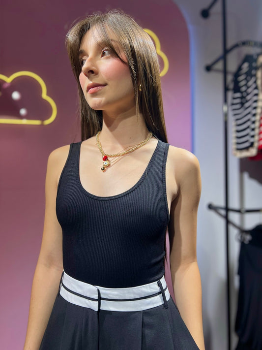 Body de tirantes y espalda baja negro