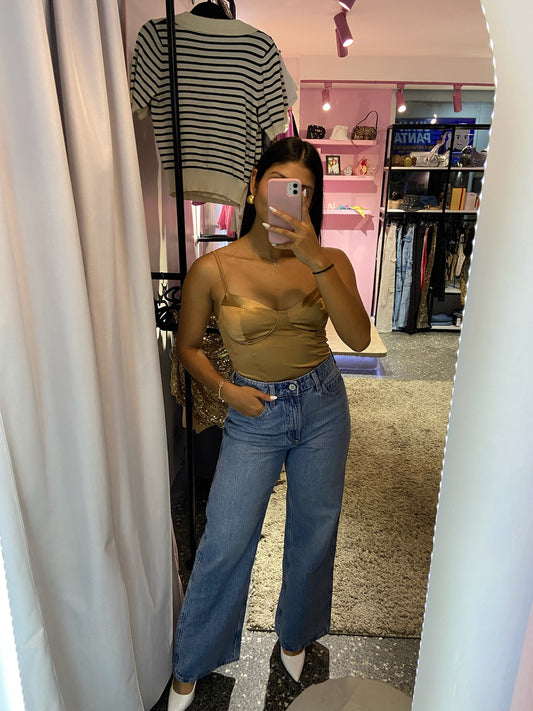 Body satinado de copas bronce