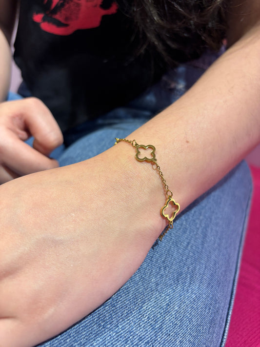 Pulsera de tréboles dorada (INSPO CARTIER)