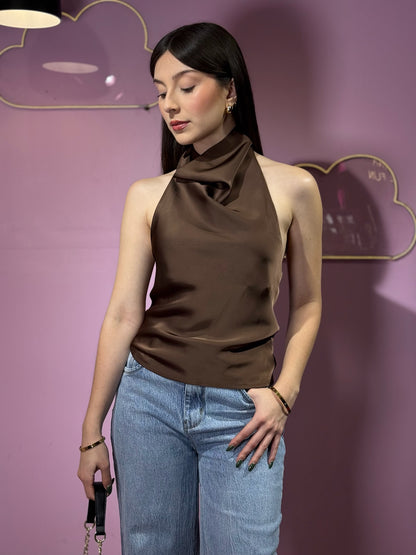 Top cuello bobo de satén marrón