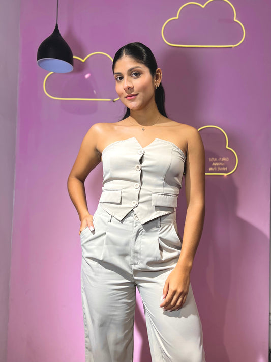 Set de top strapless y pantalón beige