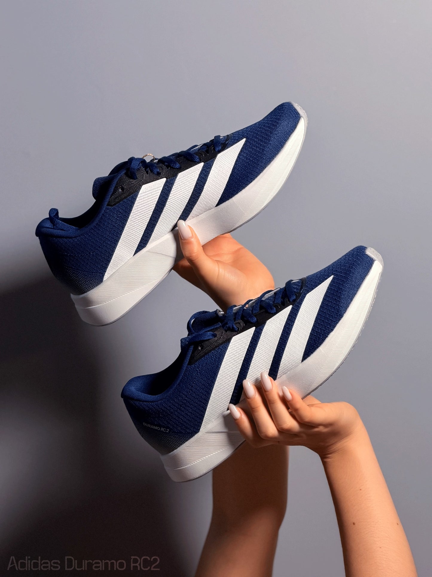 Zapatos DURAMO RC2W de caballero deportivos ADIDAS azules con lineas blancas