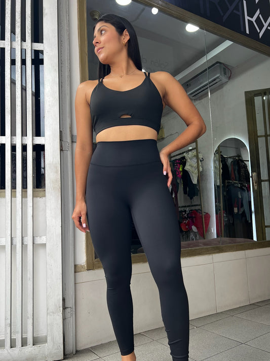 Leggin negro clásico pretina alta HOLLISTER