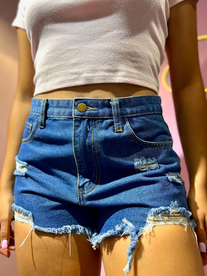 Short de jean oscuro con roturas