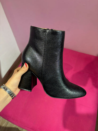 Botines stiletto negro tacón grueso