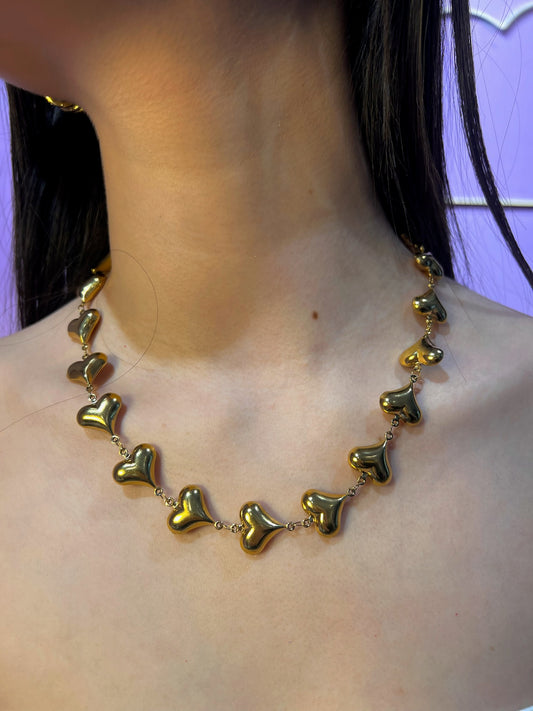 Collar de corazones chunky dorado