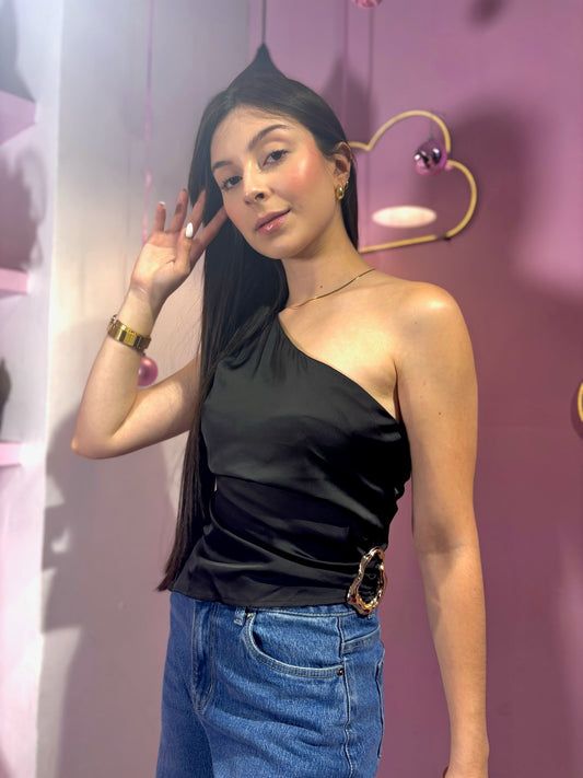 Top asimétrico de hebilla lateral negro