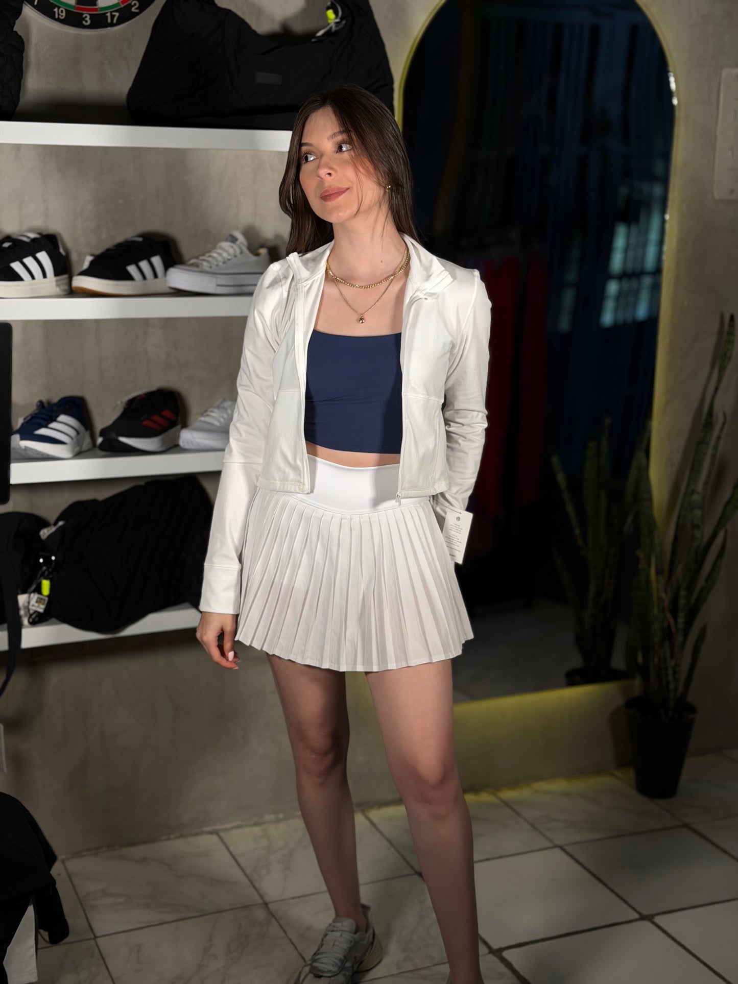 Falda short plisada blanca