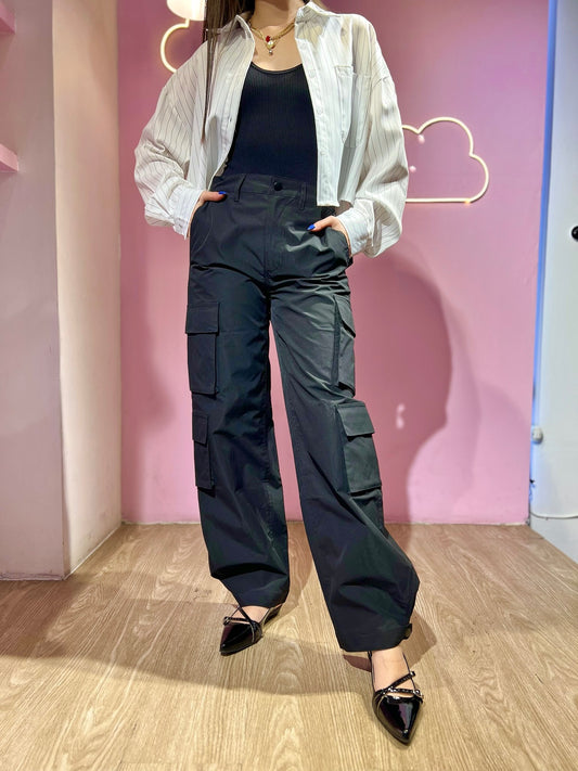 Pantalón cargo negro