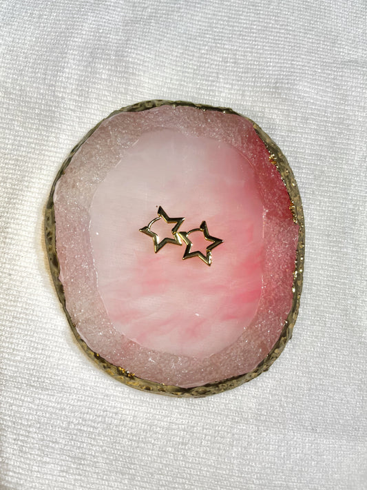 Argollas pequeñas de estrella dorado