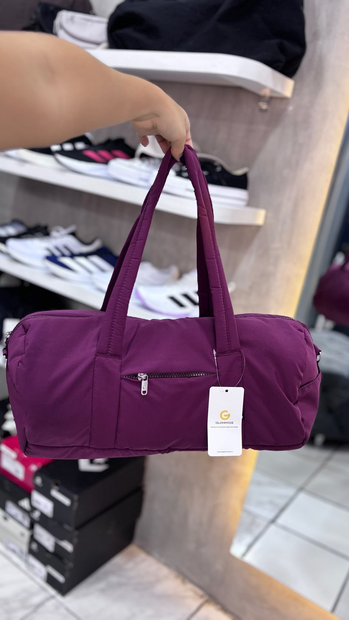 Cartera tubular de múltiples bolsillos y cierre deportiva GLOWMODE vinotinto