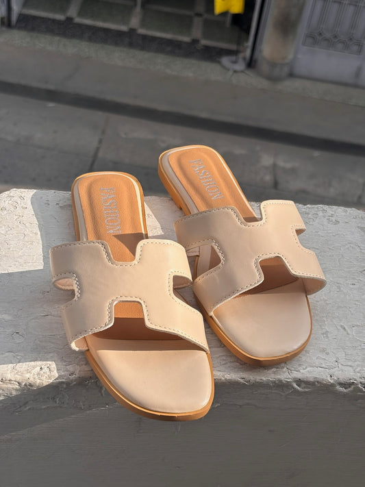 Sandalias flats beige playeras