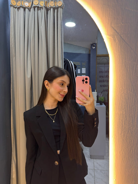 Blazer negro de corte en V y botones marrones L.A.