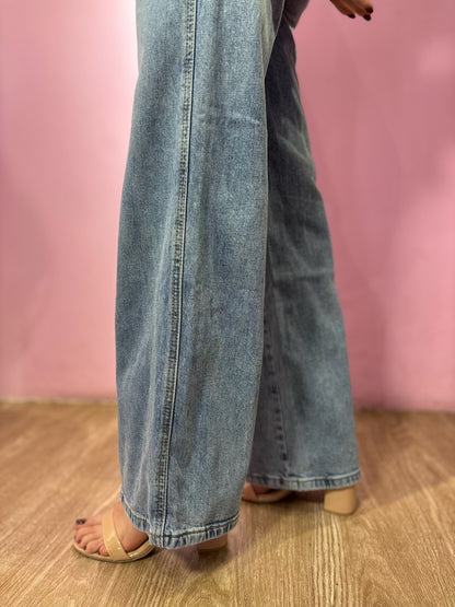 Jean wide leg tono medio con detalles de bolsillos POP SUGAR