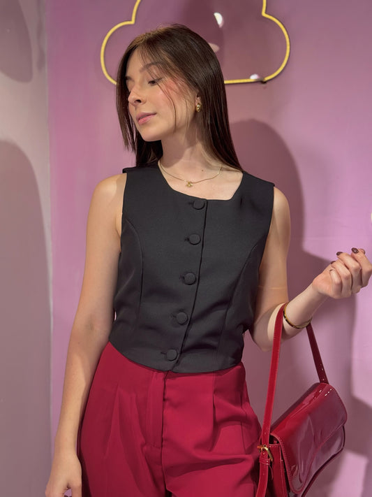 Chaleco negro halter con botones forrados