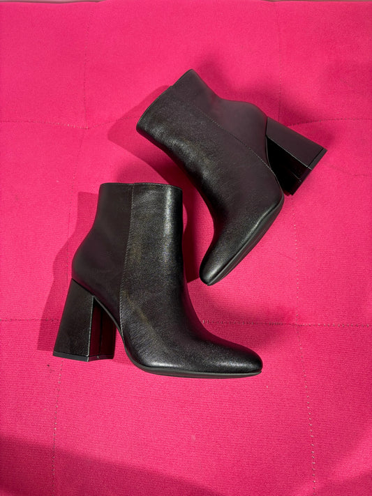 Botines stiletto negro tacón grueso