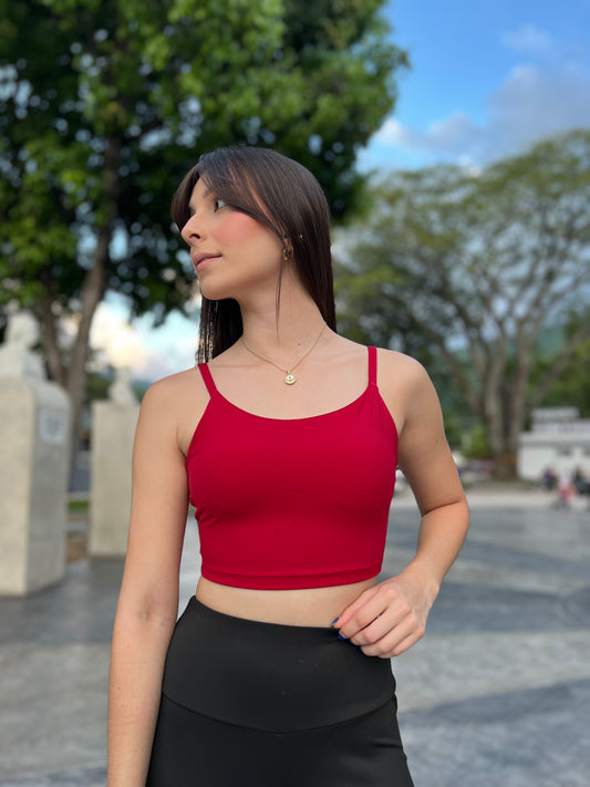 Top deportivo de espalda descubierta y tirantes rojo