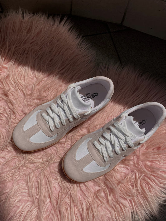Botas blancas con beiges inspo samba GRAN TURISMO