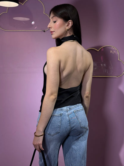 Top cuello bobo de satén negro