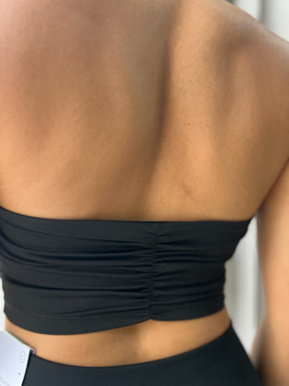 Top tirante al cuello con espalda descubierta negro