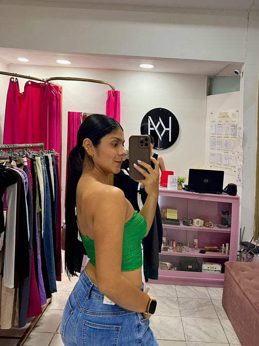 Top strapless texturizado con amarre delantero verde