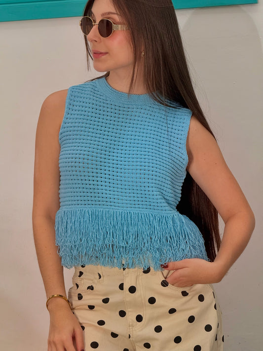 Top tejido halter con flecos azul