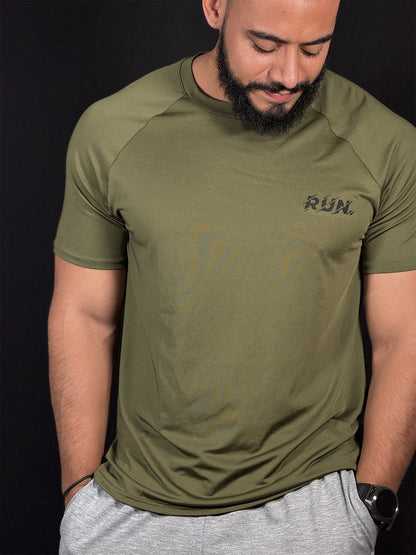 Franela deportiva de caballero RUN verde militar