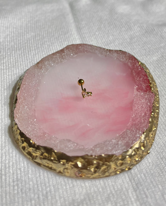 Piercing de pedrería dorado