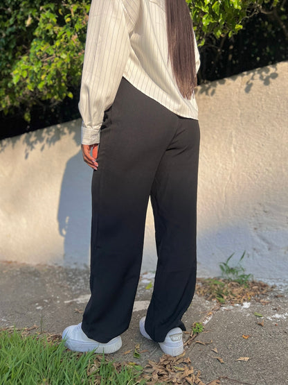 Pantalón de vestir palazzo negro de botón Dazy
