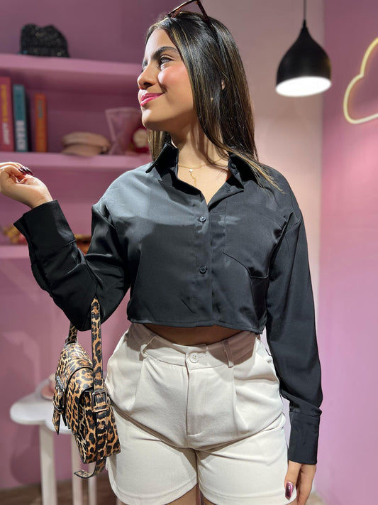 Camisa manga larga de un bolsillo negra de seda matte