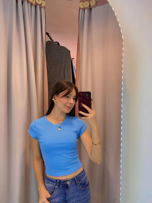 Top básico acanalado manga corta azul claro