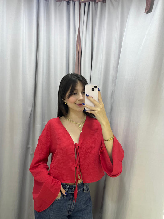 Blusa manga larga oversized rojo de lazos delanteros