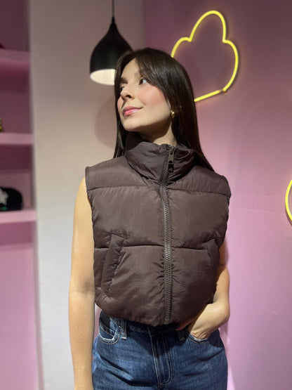 Chaleco puffer marrón